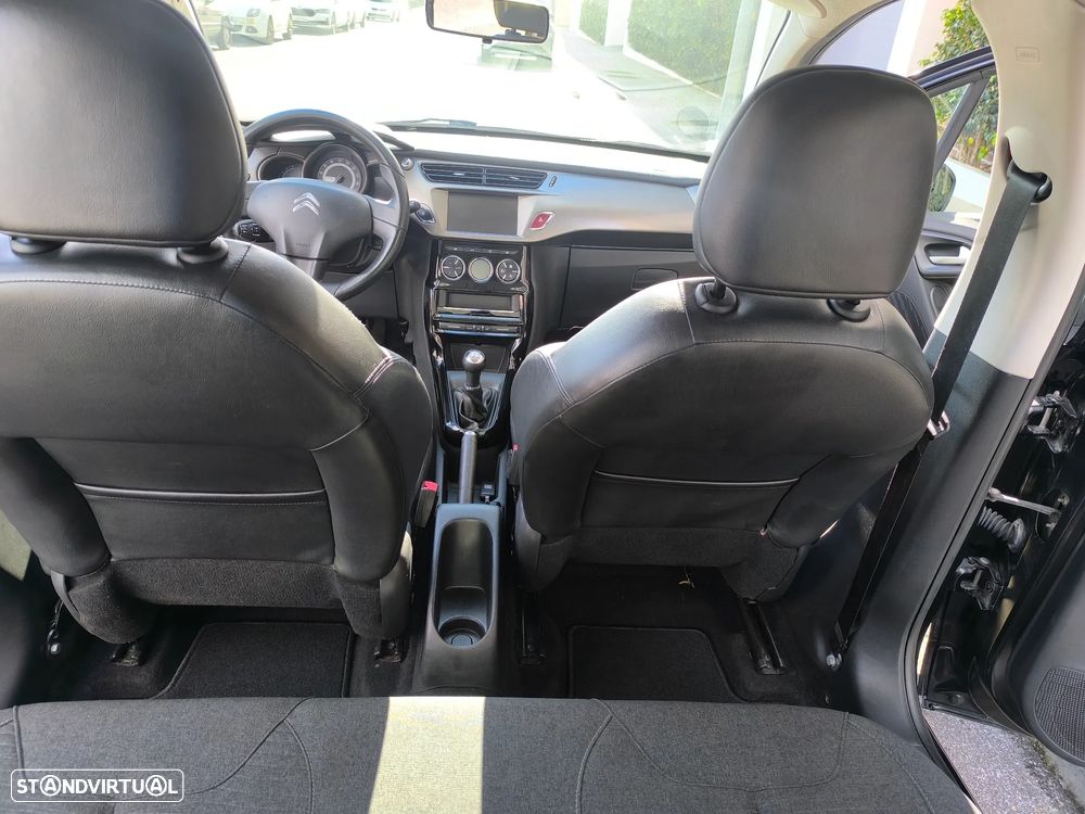 Citroën C3 1.2 PureTech Shine - 17