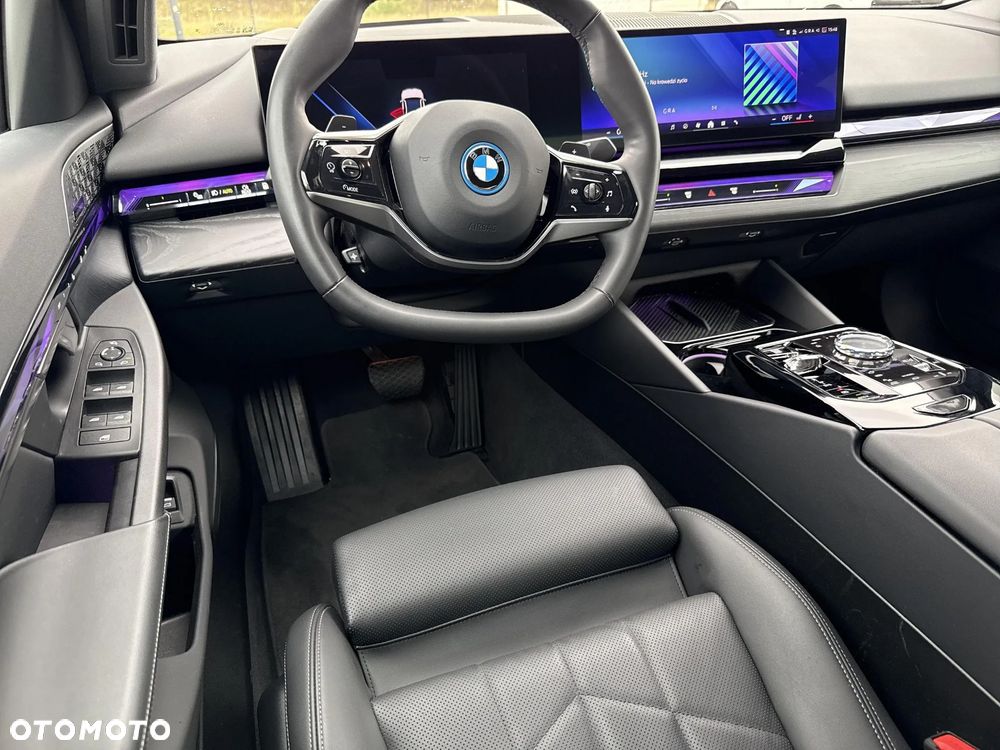 BMW Seria 5 530e xDrive PHEV - 13