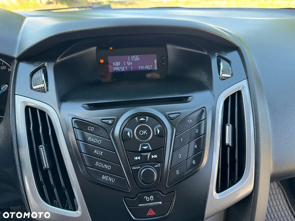 Ford Focus - 30