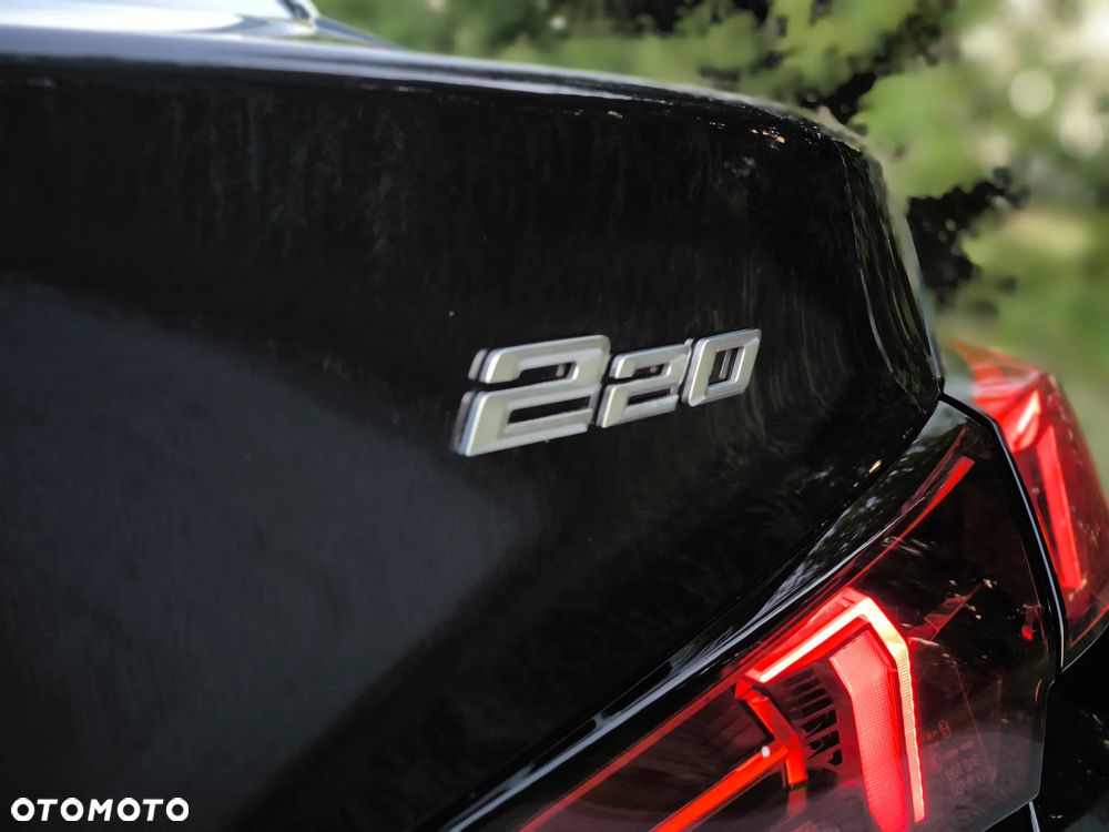 BMW Seria 2 220i mHEV - 23