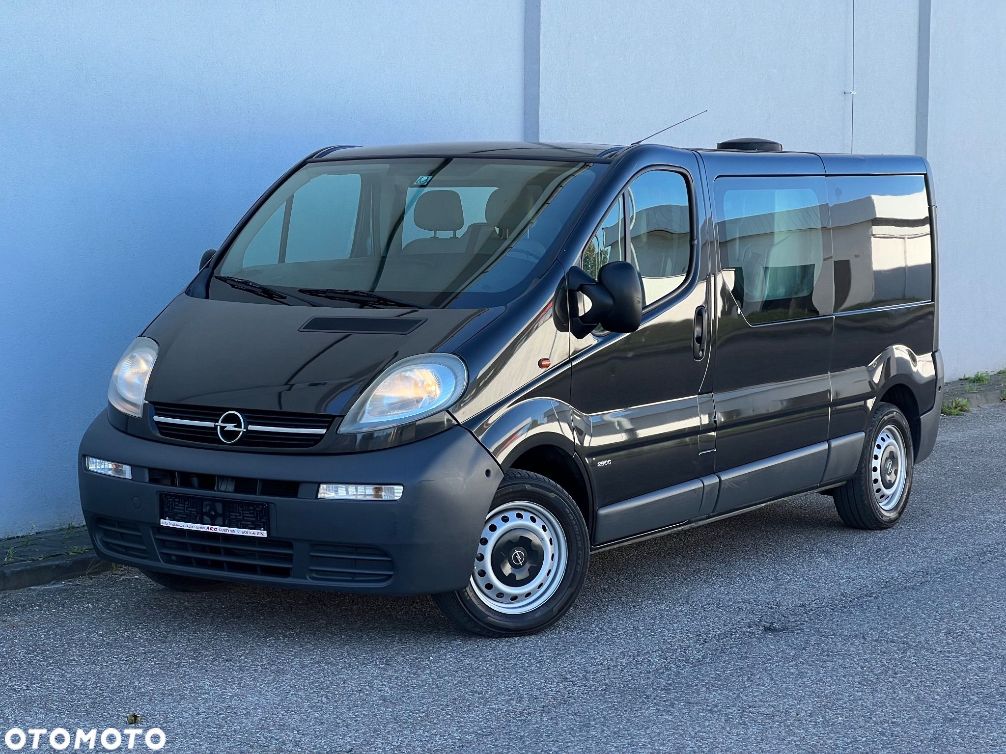 Opel Vivaro LONG - 1