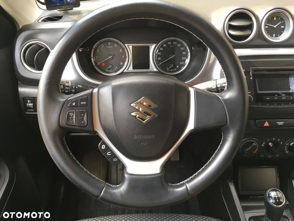 Suzuki Vitara 1.6 Comfort 2WD - 17