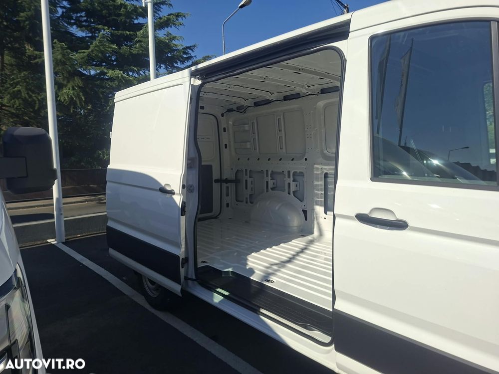 Volkswagen Crafter 3.5 Furgon - 11