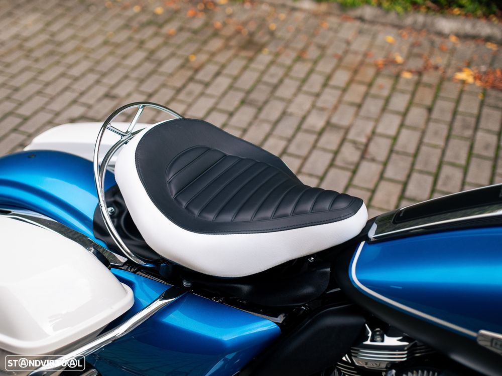 Harley-Davidson FLH ELECTRA GLIDE® REVIVAL™ - 10