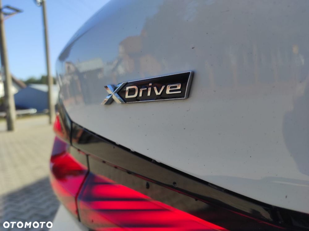 BMW Seria 5 520d xDrive - 9