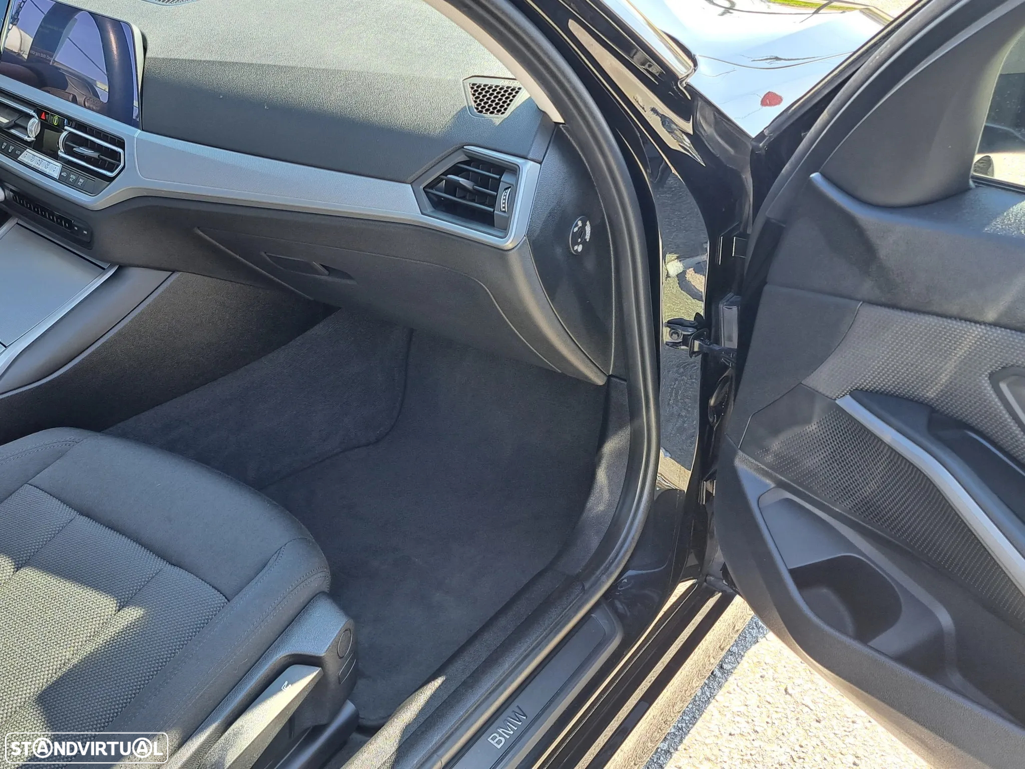BMW 320 d Auto - 23