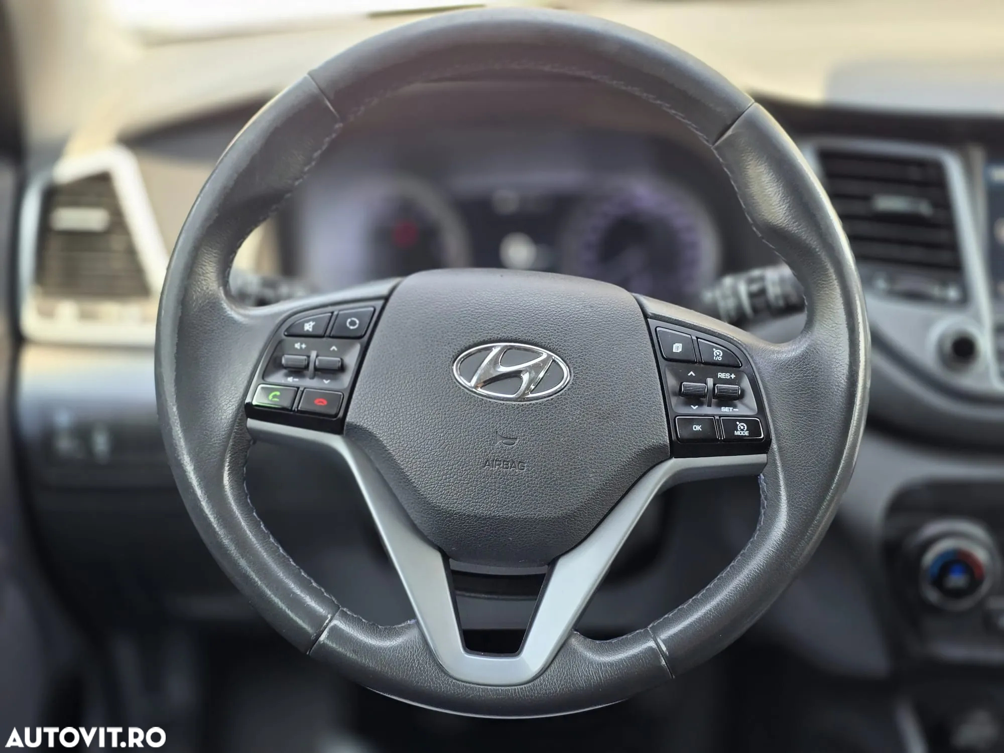 Hyundai Tucson 2.0 CRDI 4WD 6MT Style - 16