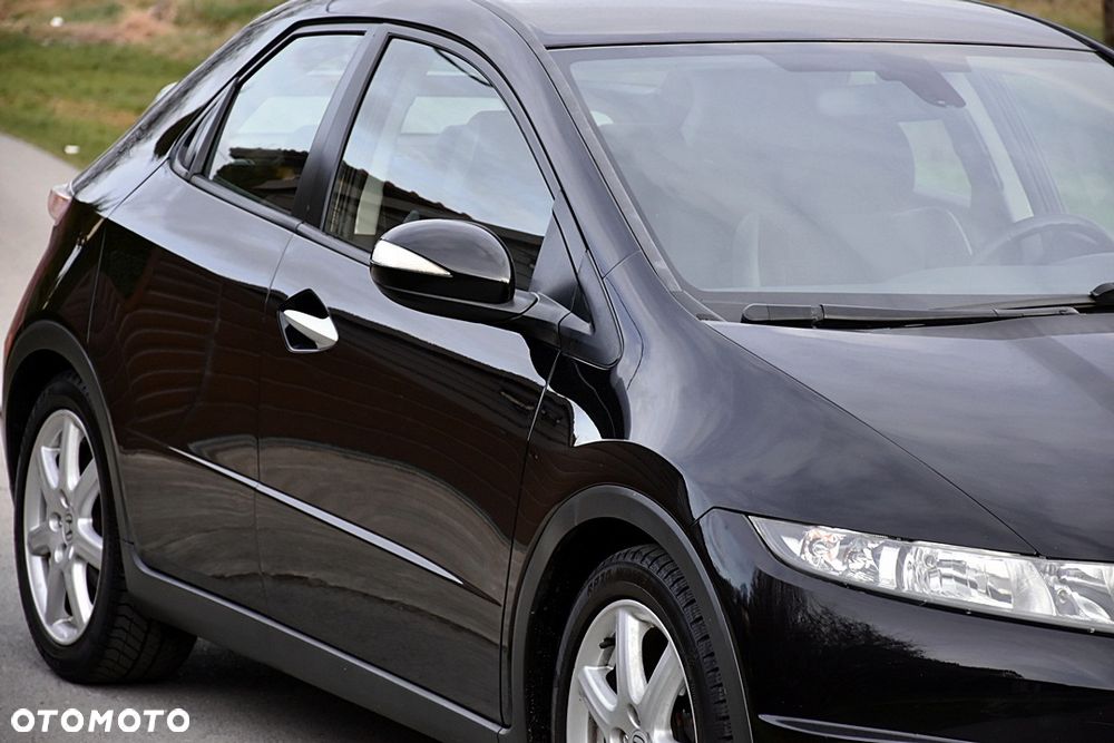 Honda Civic 1.8i-VTEC 50 Jahre Edition - 9