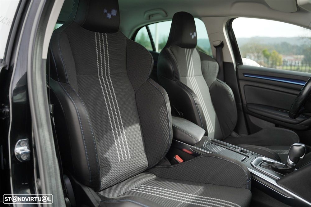 Renault Mégane 1.5 dCi GT Line EDC - 32
