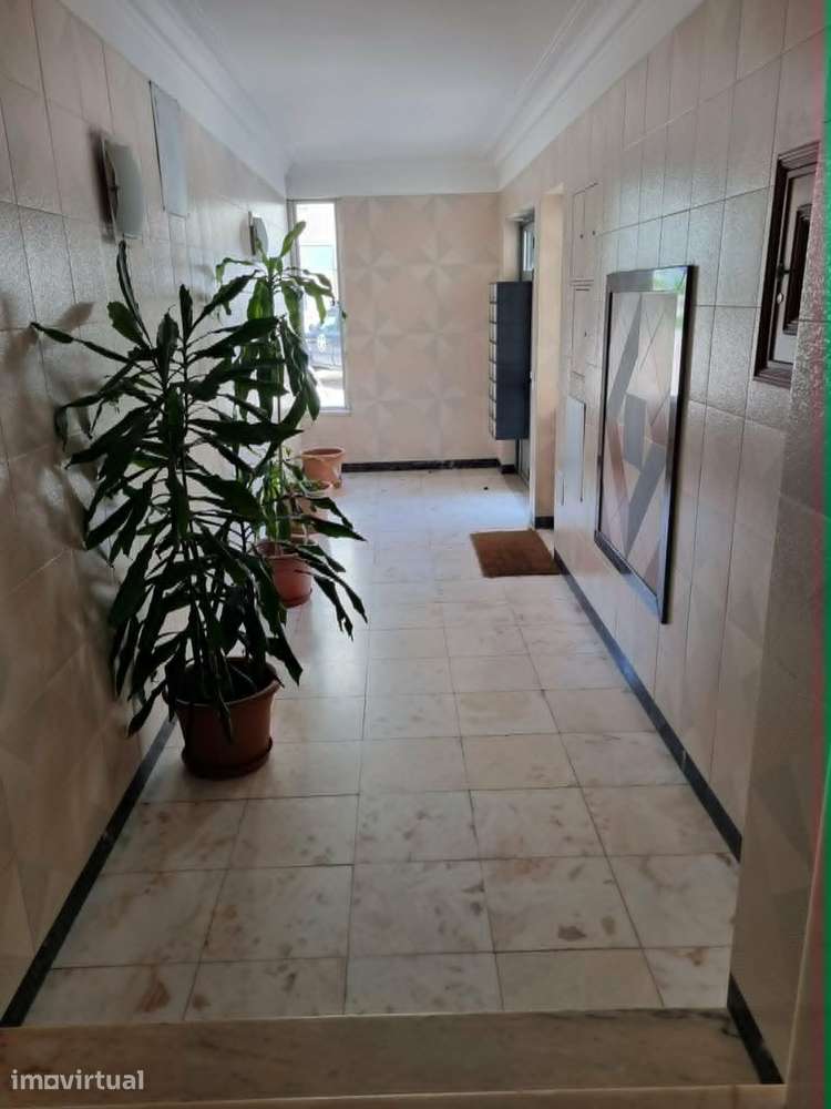 Apartamento T2 na Terplana - Parede - Grande imagem: 2/14