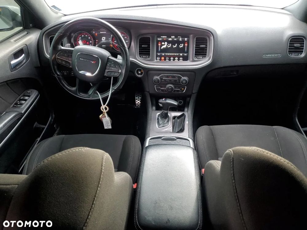 Dodge Charger 3.6 SXT AWD - 7