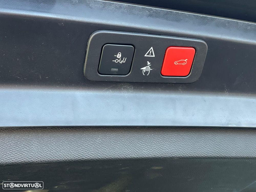 Peugeot 5008 1.5 BlueHDi GT EAT8 - 17
