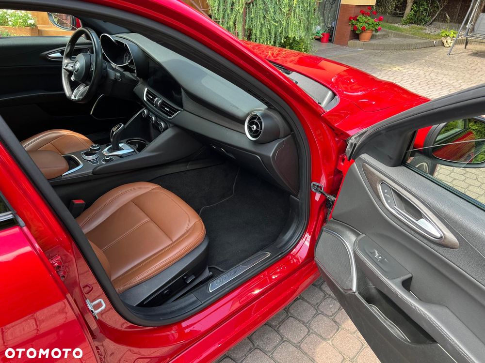 Alfa Romeo Giulia 2.0 Turbo TI Q4 - 6