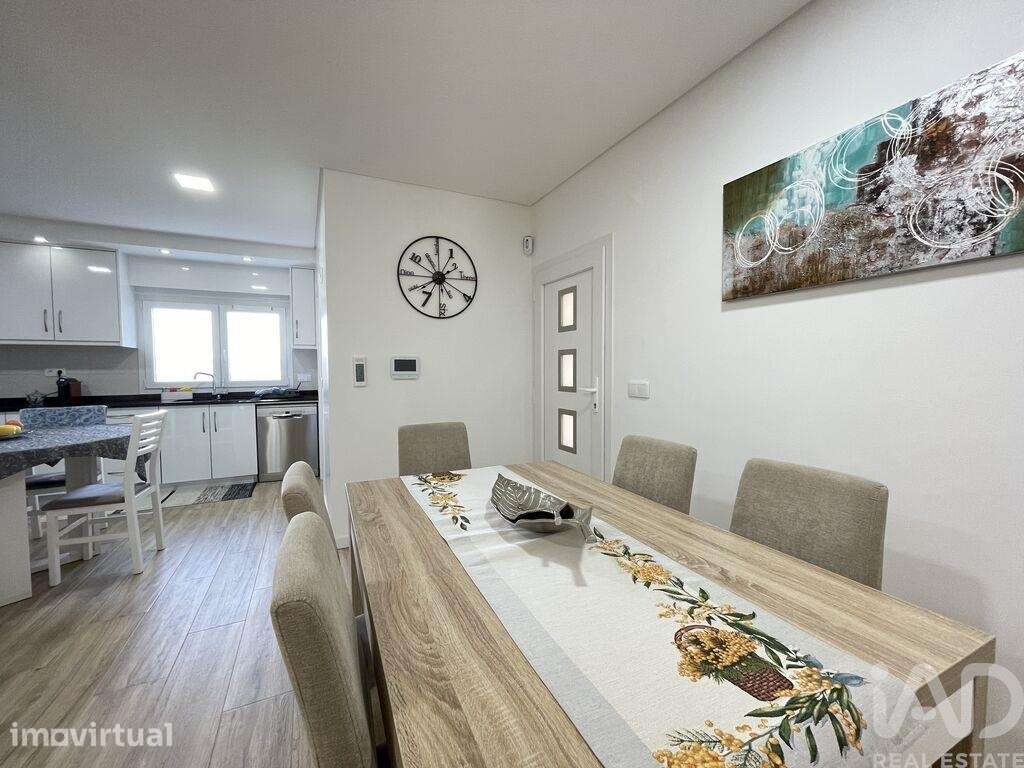 Casa / Villa T5 em Tomar e Santa Maria dos Olivais de 270 m2 - Grande imagem: 4/29