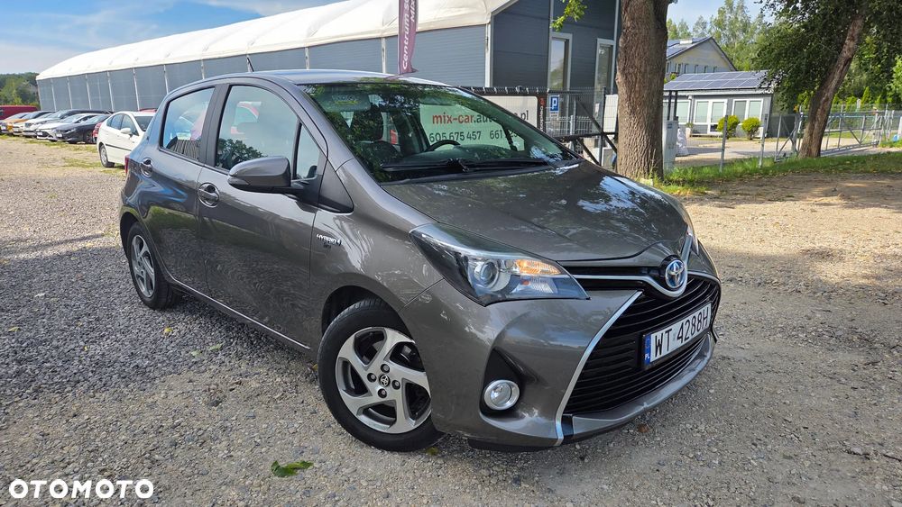 Toyota Yaris Hybrid 100 Dynamic - 4
