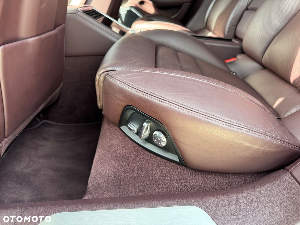 Porsche Panamera Turbo - 21