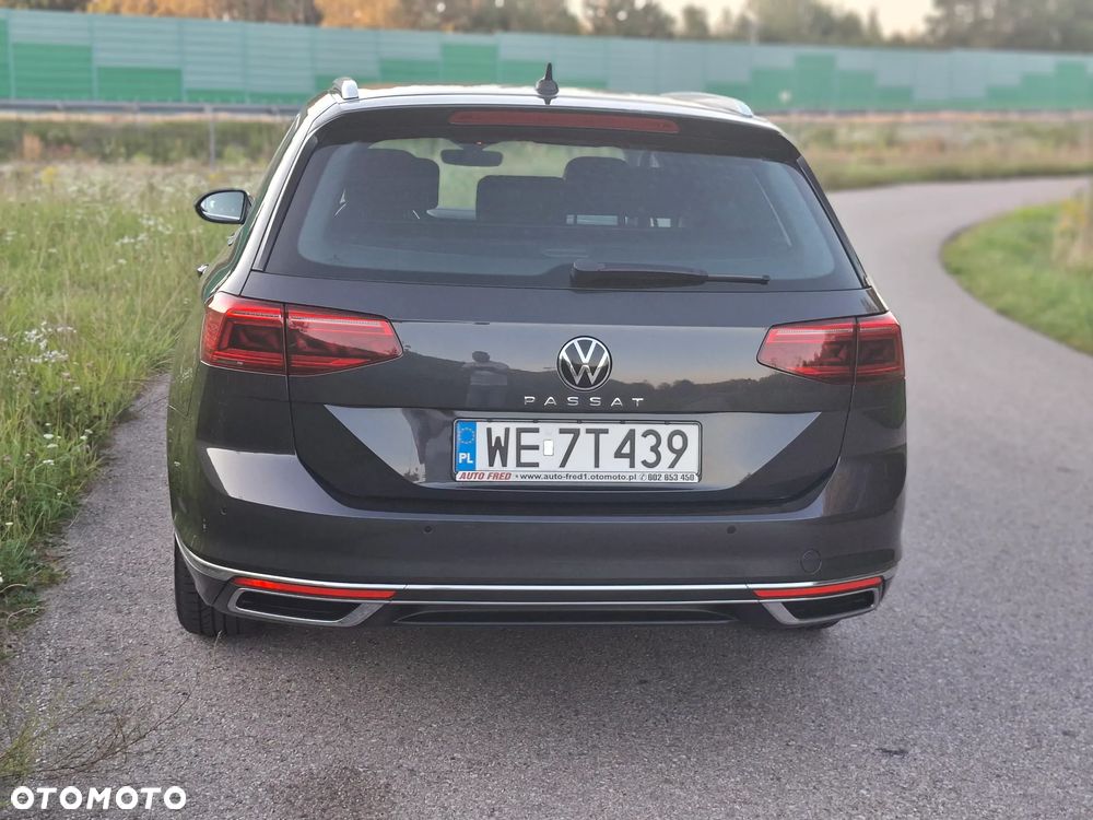 Volkswagen Passat 2.0 TDI Elegance DSG - 18