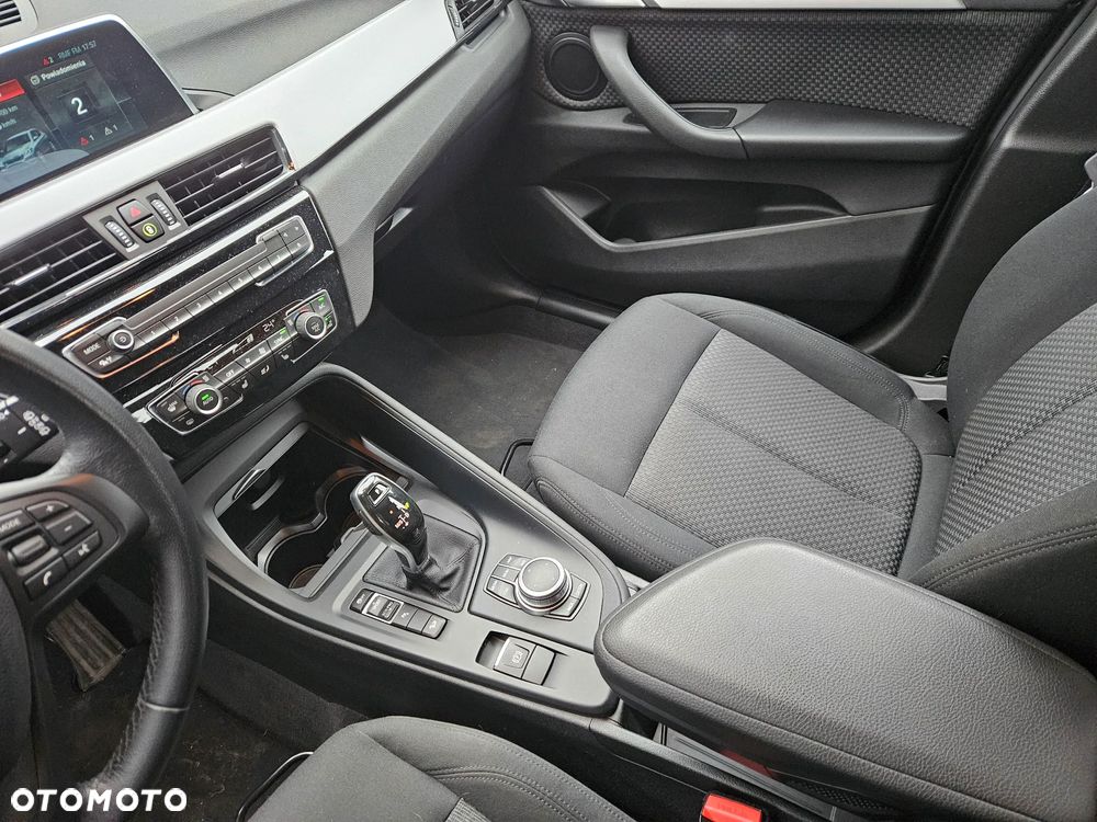 BMW X1 xDrive18d - 14