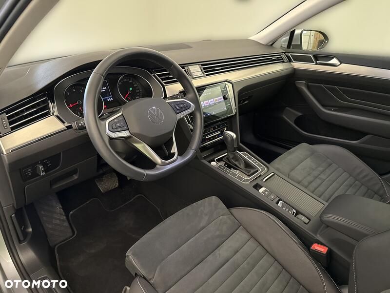 Volkswagen Passat 1.5 TSI EVO Elegance DSG - 10