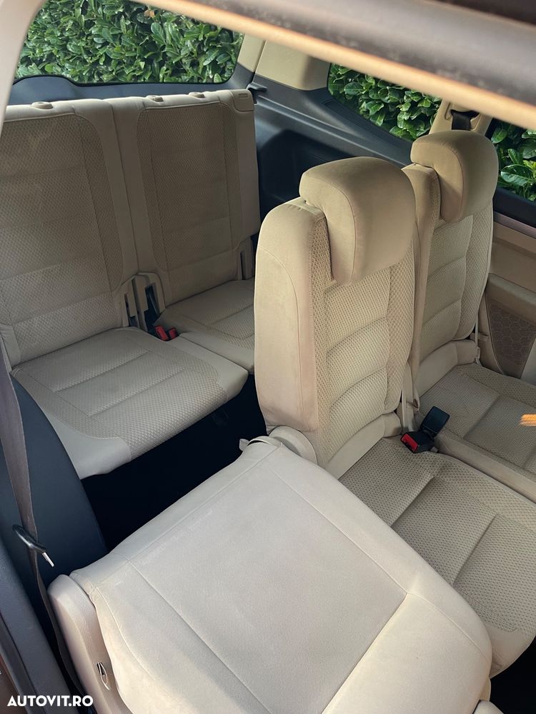Volkswagen Touran 1.6 TDI DSG Highline - 5