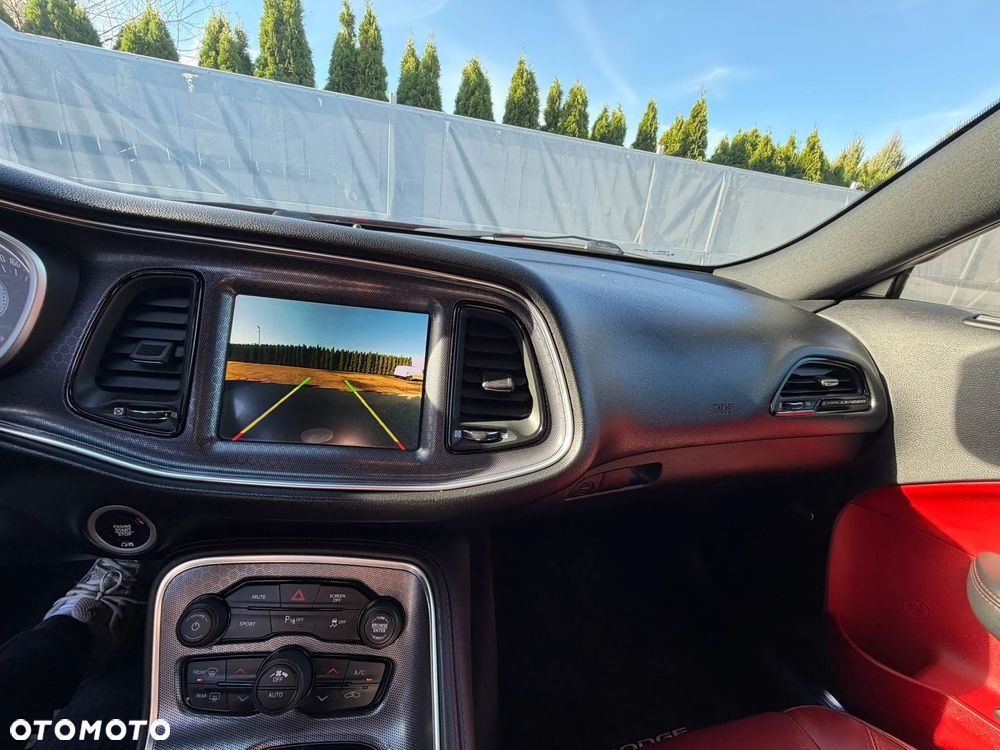 Dodge Challenger Automatik SXT Plus - 31