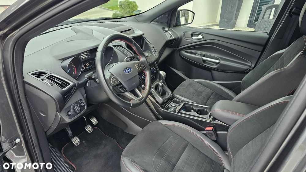 Ford Kuga 1.5 EcoBoost 2x4 ST-Line - 5