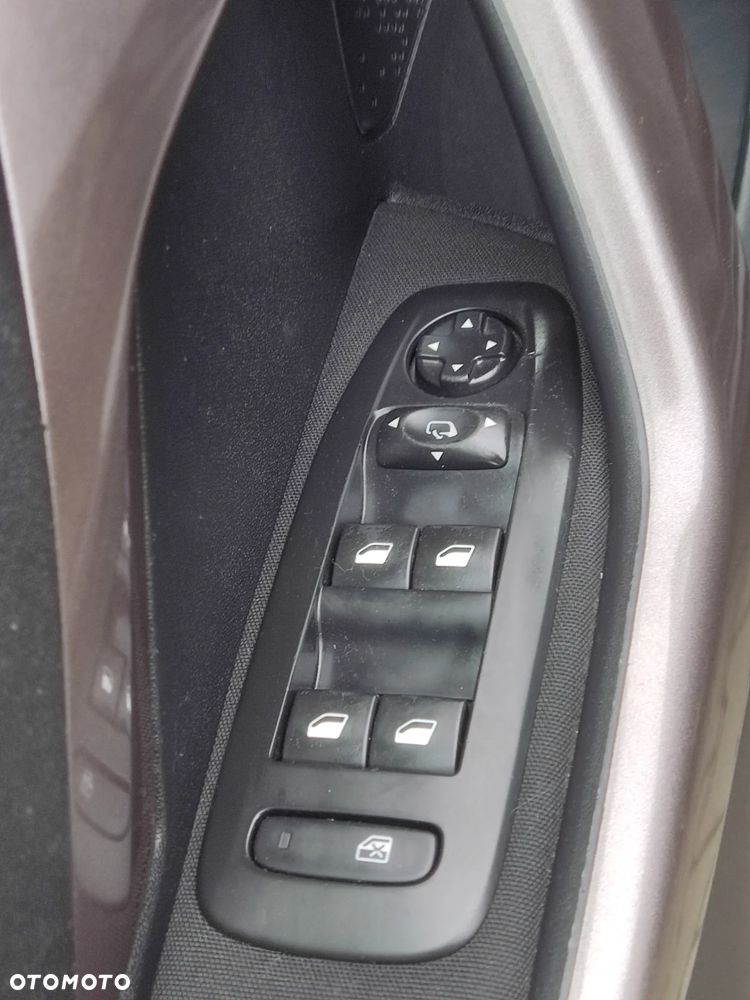 Peugeot 2008 1.4 HDi Active - 19