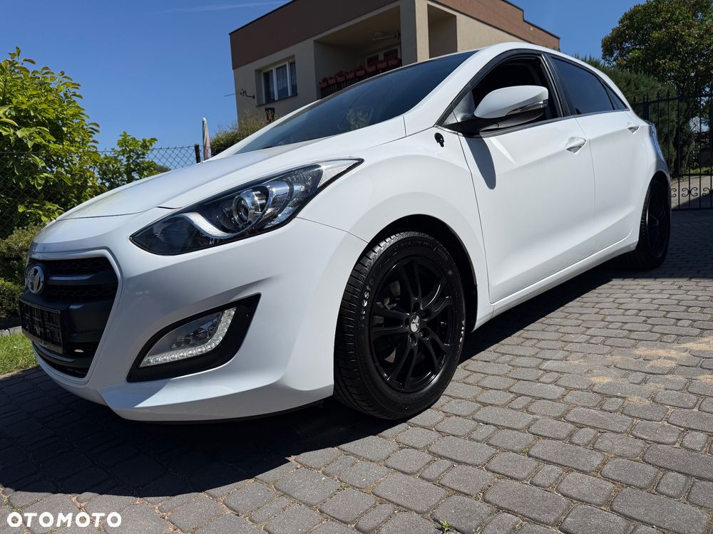 Hyundai i30 blue 1.4 YES Gold - 32