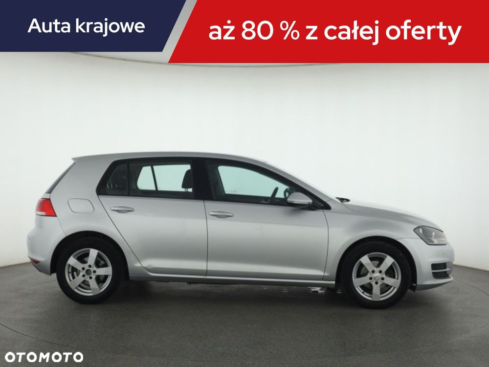 Volkswagen Golf - 8