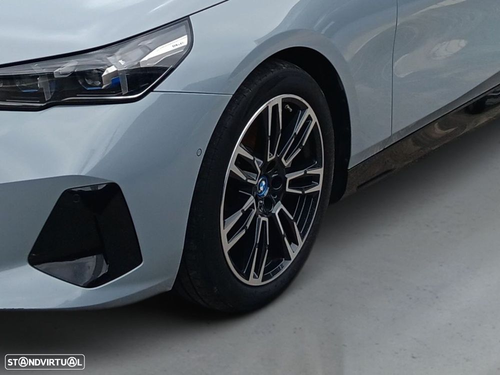 BMW i5 eDrive40 Pack Desportivo M - 4