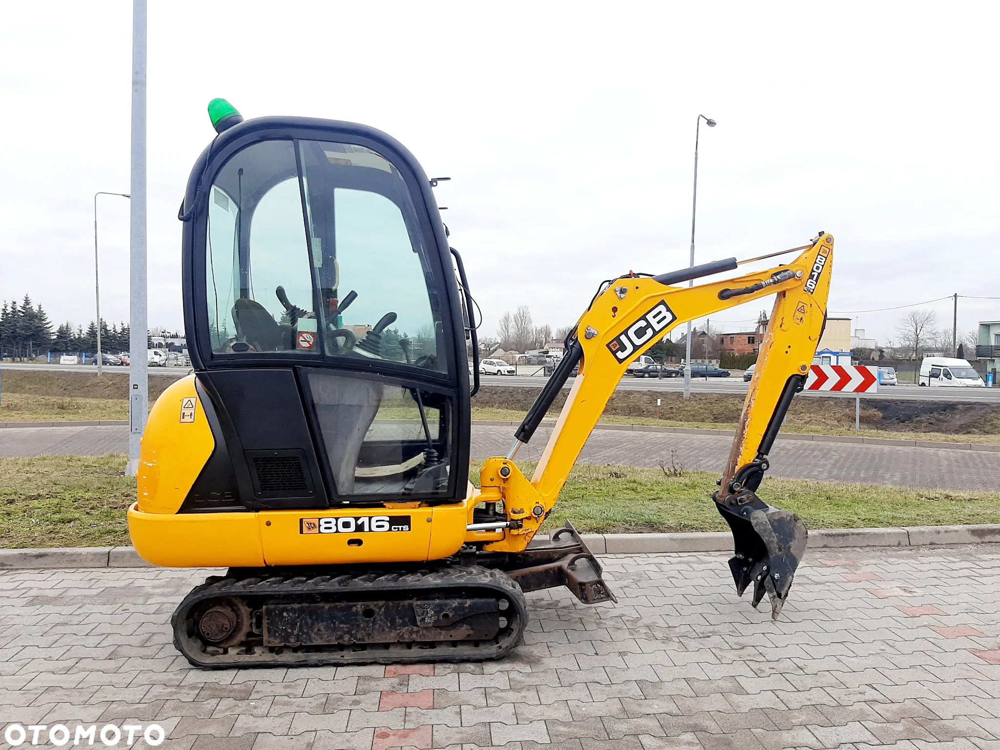 JCB 8016 - 2
