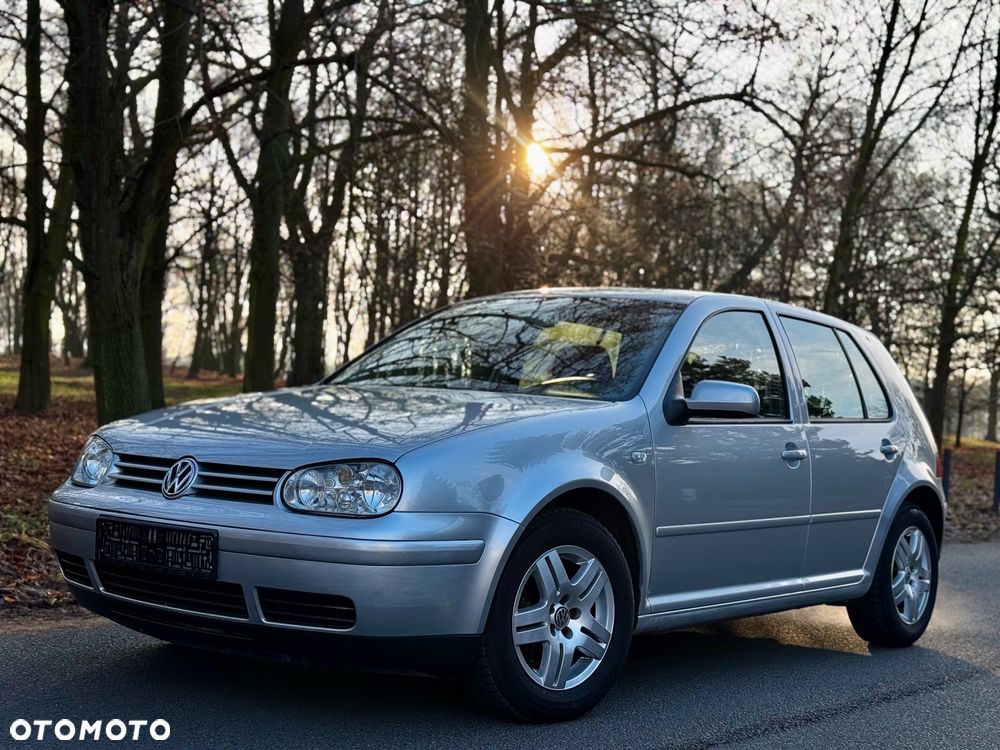 Volkswagen Golf - 4