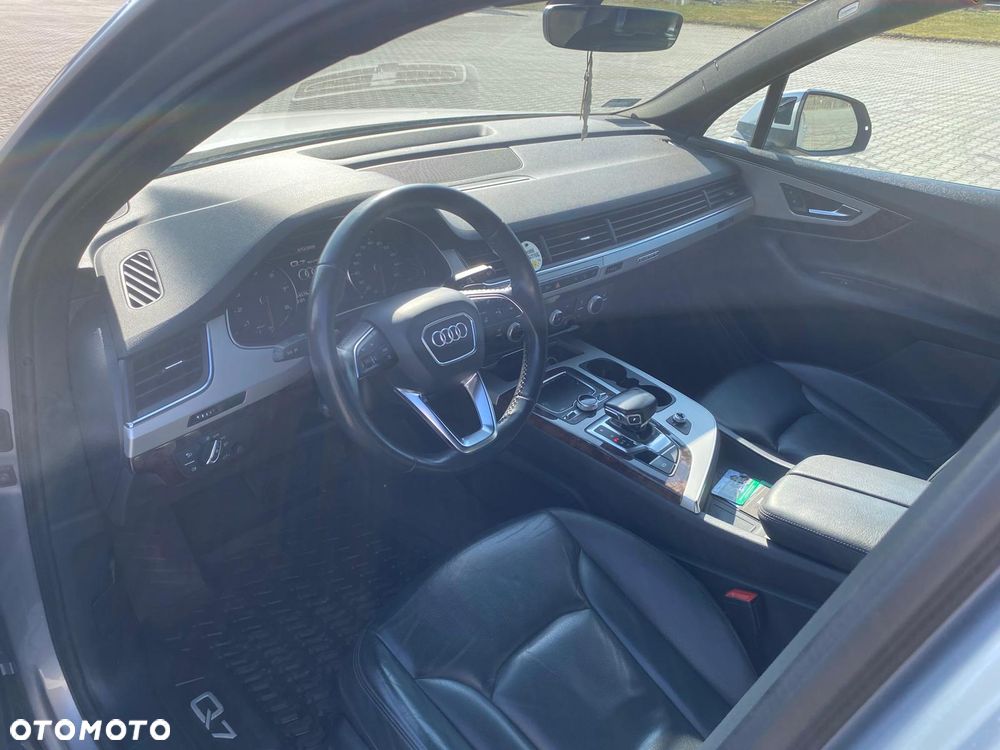 Audi Q7 - 3