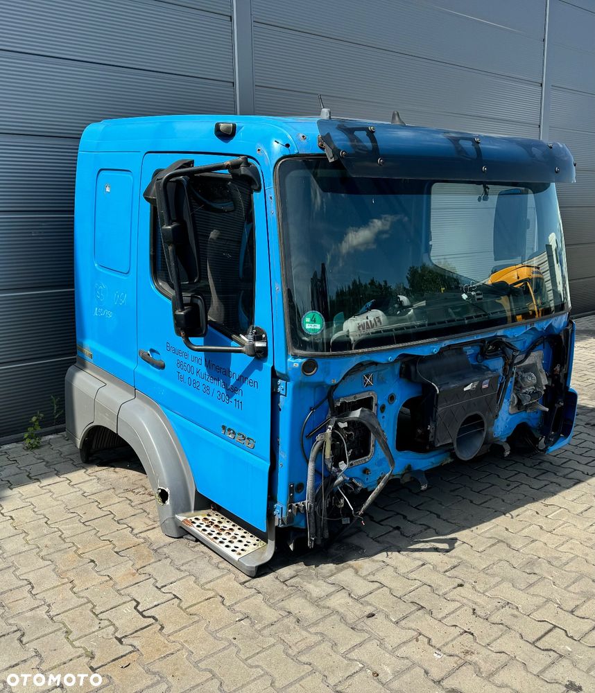 Kompletna kabina sypialna Mercedes Axor 1826 EEV - 2