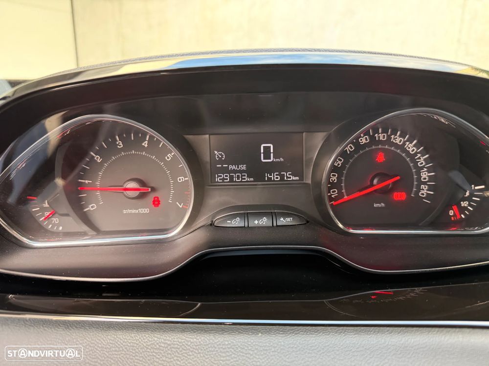 Peugeot 208 1.2 VTi Active - 19