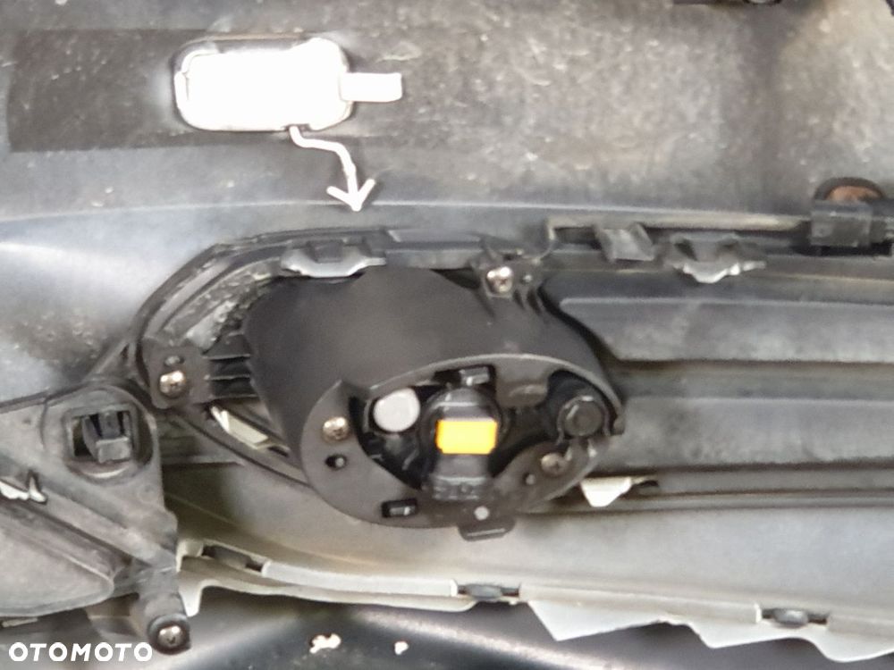 HONDA HR-V gen II 15-18r Zderzak Przedni Przód - 12