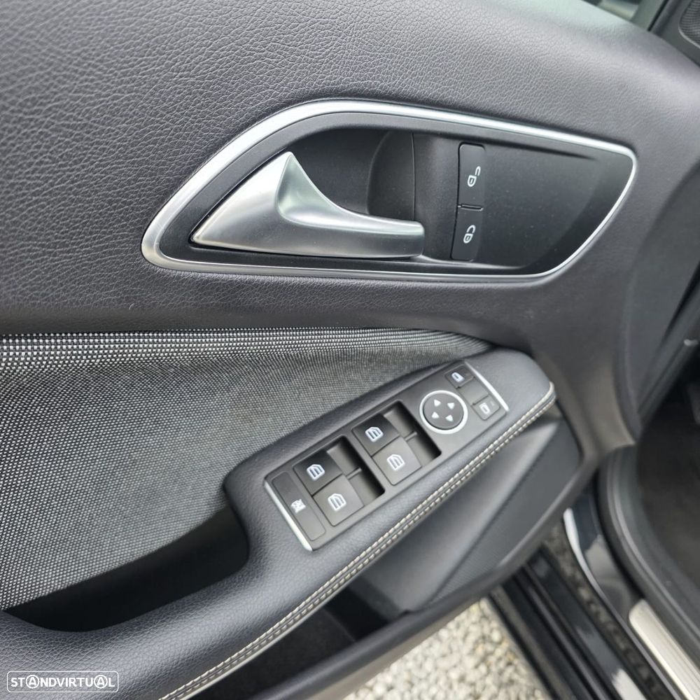 Mercedes-Benz A 180 Dynamic Edition - 18