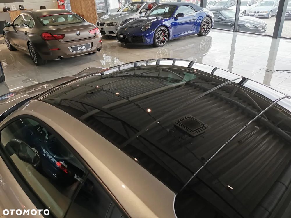 Porsche 911 Carrera 4S - 11