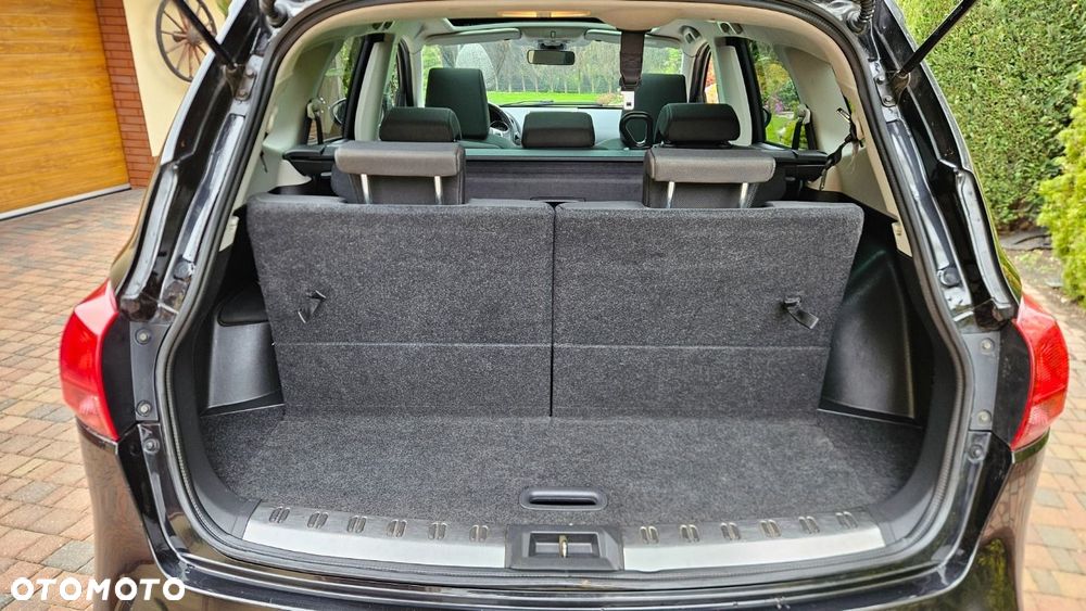 Nissan Qashqai+2 - 19