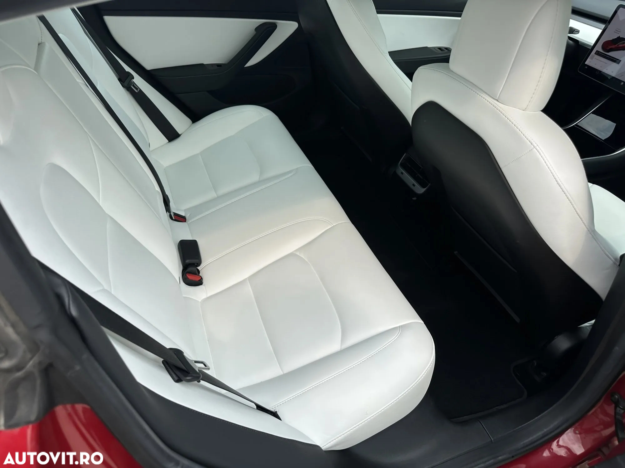 Tesla Model 3 Langstreckenbatterie Allradantrieb Dual Motor - 10