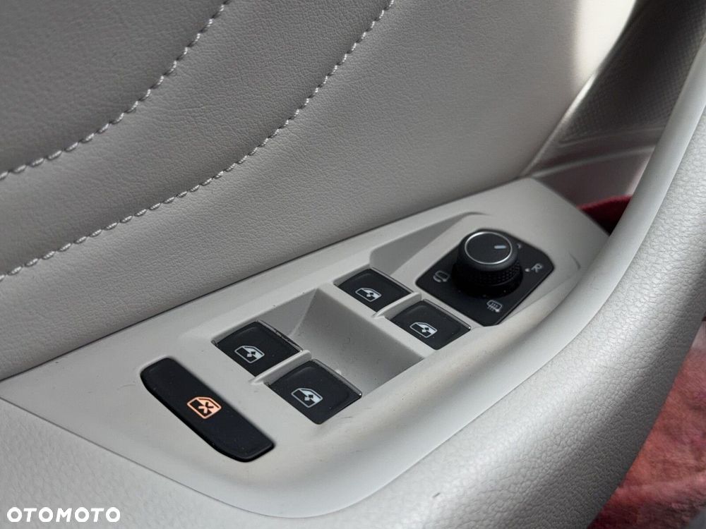 Volkswagen Passat 2.0 TSI Elegance DSG - 20