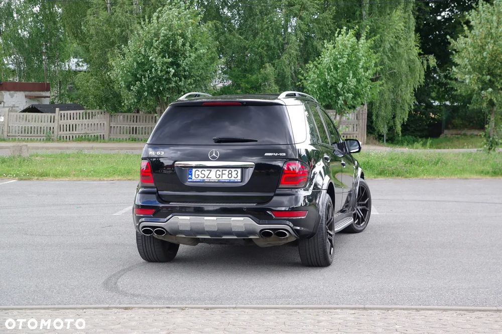 Mercedes-Benz ML 63 AMG 4Matic 7G-TRONIC 10th Anniversary - 14