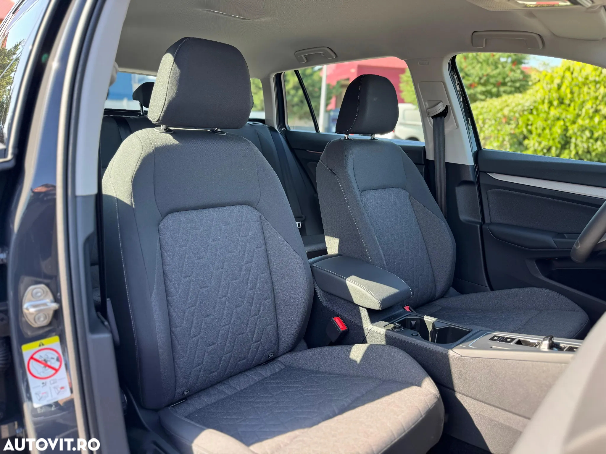 Volkswagen Golf 1.5 eTSI ACT DSG MHEV Life - 14