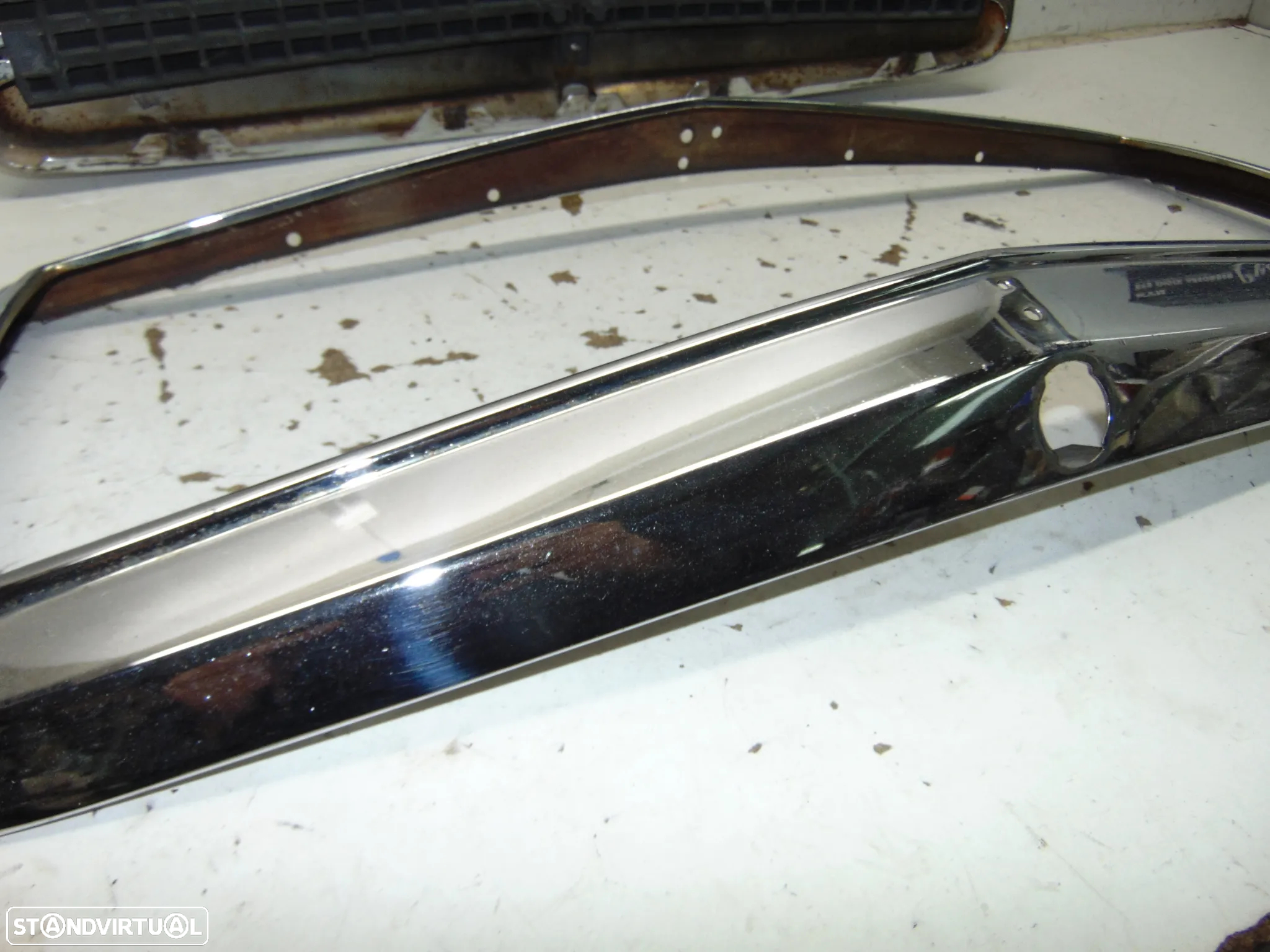 Mercedes 190/W201 grelha - 10