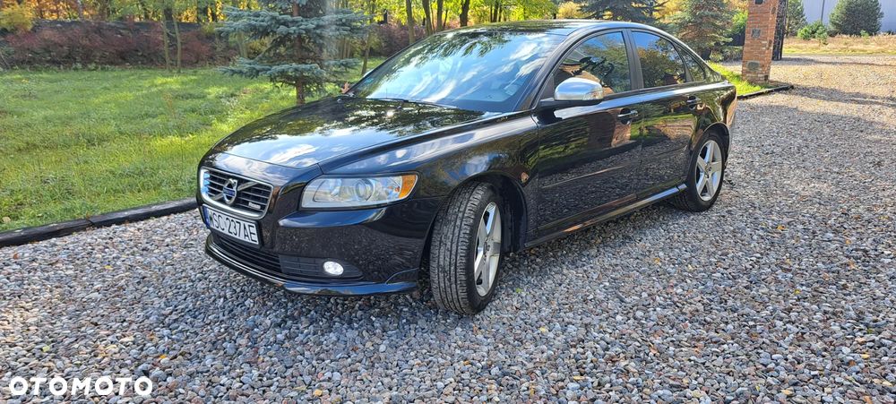 Volvo S40 D2 DRIVe R-Design - 1