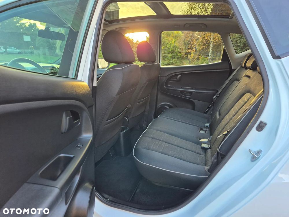 Kia Venga 1.6 CRDi 128 Dream-Team Edition - 26