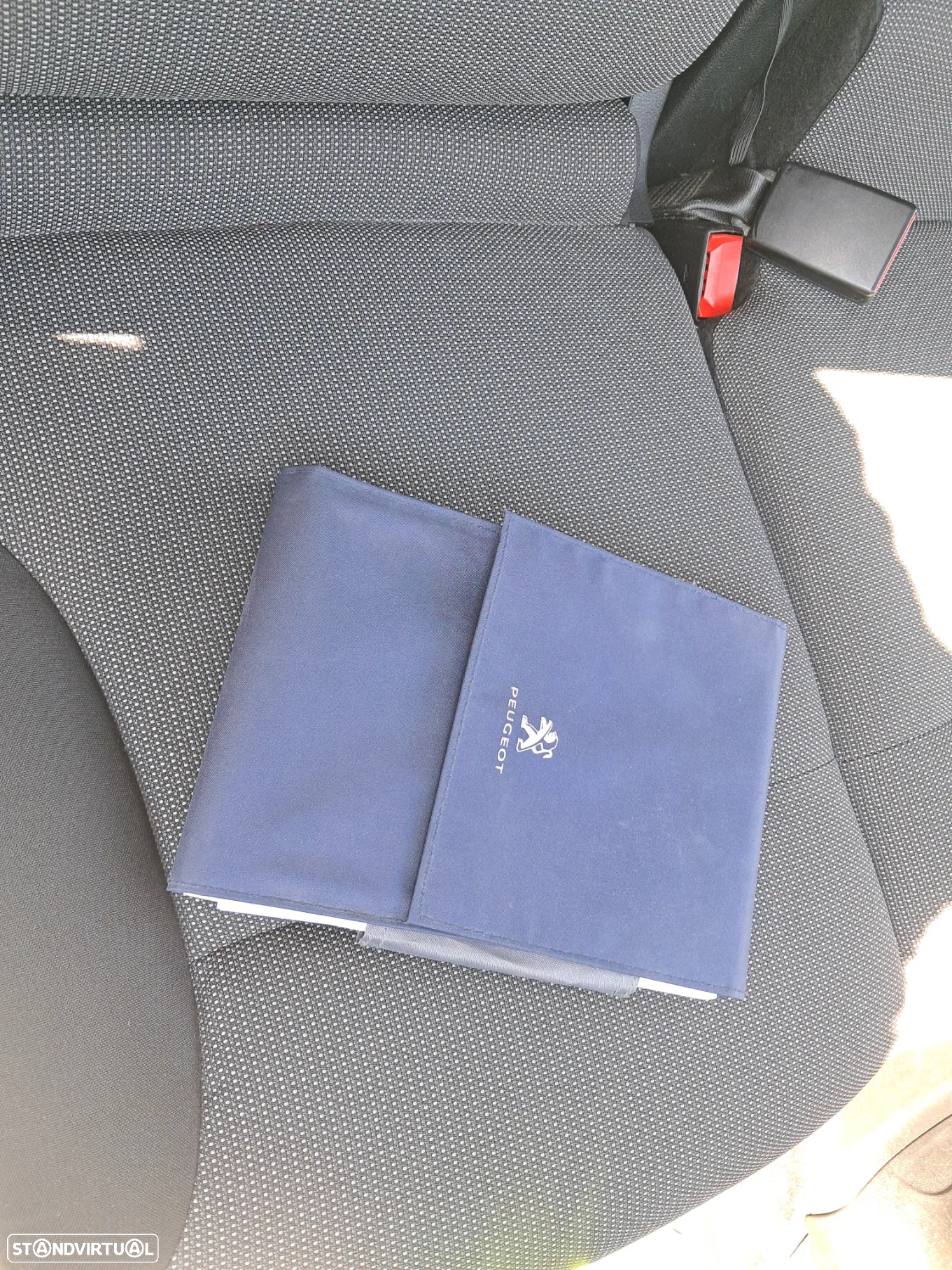 Peugeot Partner 1.6 hdi versão Asphalt - 12