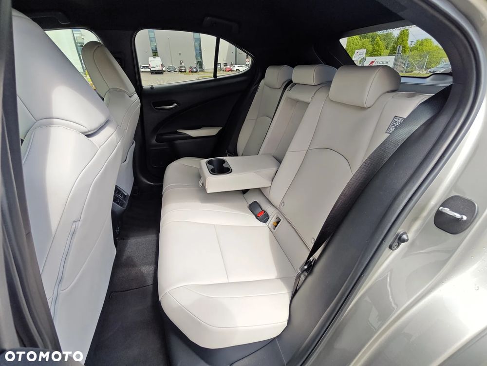Lexus UX 250h GPF F Impression 2WD - 12