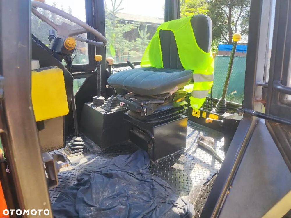 JCB 2CX - 2