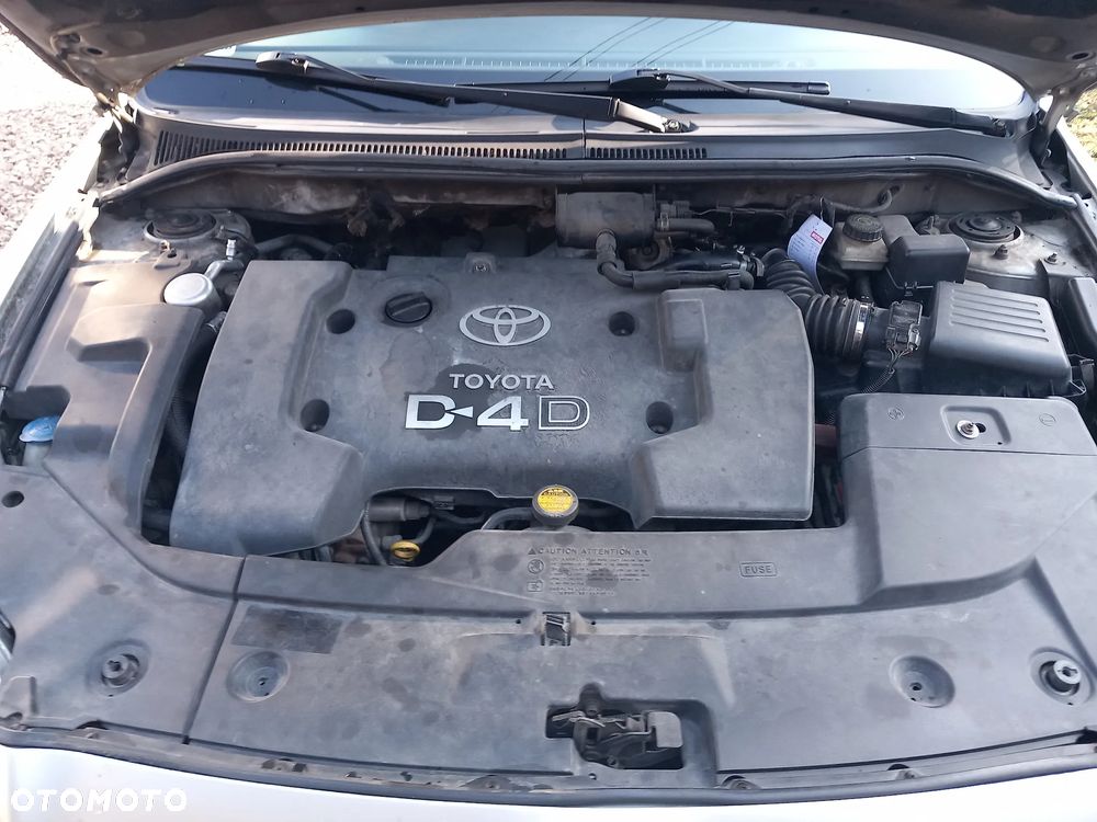 Toyota Avensis 2.0 D-4D Sol - 14